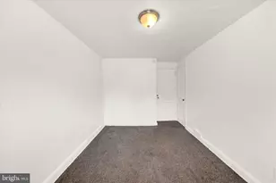 142 W 21st St, Chester, PA 19013 - Photo 17