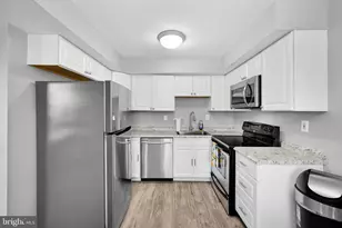 5200 Hilltop Dr, Brookhaven, PA 19015 - Photo 13