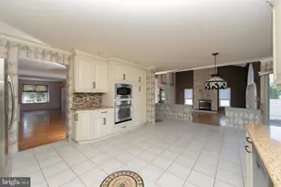 342 Northcroft Rd, Springfield, PA 19064 - Photo 25