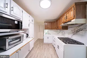 336 Holland St, Crum Lynne, PA 19022 - Photo 9