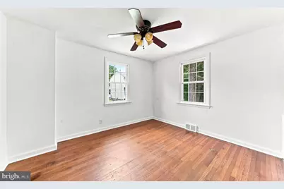 209 Pennsylvania Avenue, Prospect Park, PA 19076 - Photo 11