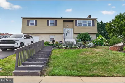 2 Cathy Lane, Aston, PA 19014 - Photo 1