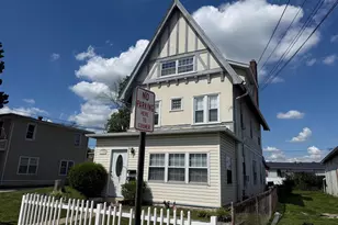 310 Sycamore Ave, Folsom, PA 19033 - Photo 1