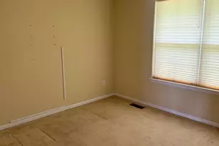 705 Carriage Cir, Upper Chichester, PA 19014 - Photo 13