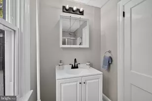 908 Price St, Marcus Hook, PA 19061 - Photo 21