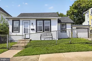 908 Price St, Marcus Hook, PA 19061 - Photo 3