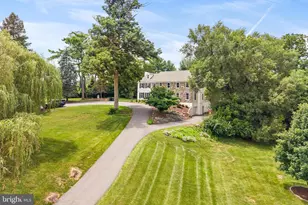 112 Hunt Valley Cir, Berwyn, PA 19312 - Photo 3