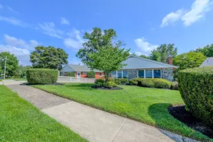 1727 Green Valley Rd, Havertown, PA 19083 - Photo 3