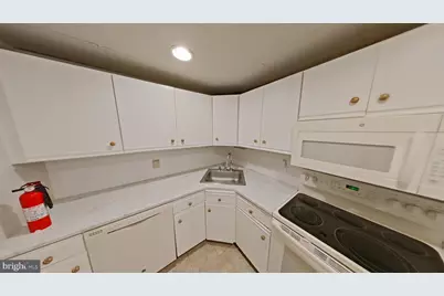 1030 E Lancaster Avenue #L4, Bryn Mawr, PA 19010 - Photo 3