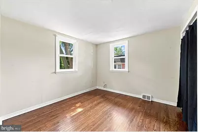 327 Greenwood Road, Sharon Hill, PA 19079 - Photo 17