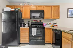 400 Derry Dr, Aston, PA 19014 - Photo 11