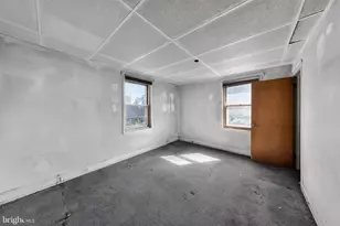 908 E 16th St, Chester, PA 19013 - Photo 23