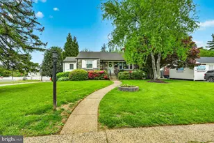 65 Delia Dr, Broomall, PA 19008 - Photo 3