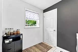 321 Sycamore Ave, Folsom, PA 19033 - Photo 15