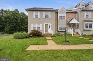 75 Louis James Ct, Upper Chichester, PA 19014 - Photo 1