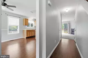 75 Louis James Ct, Upper Chichester, PA 19014 - Photo 3