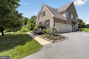24 Cherry Farm Ln, West Chester, PA 19382 - Photo 3