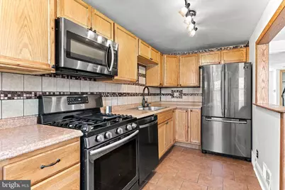 231 W Wyncliffe Avenue, Clifton Heights, PA 19018 - Photo 9