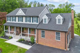 1085 Forest Ln, Glen Mills, PA 19342 - Photo 3