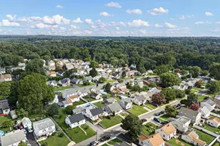 29 Green Ln, Aston, PA 19014 - Photo 33
