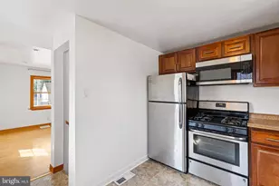 29 Green Ln, Aston, PA 19014 - Photo 9