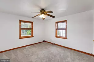 29 Green Ln, Aston, PA 19014 - Photo 13