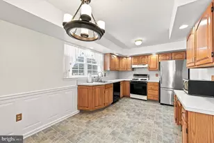 1923 Oak Leaf Ln, Holmes, PA 19043 - Photo 13