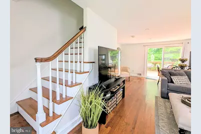 640 Pennsylvania Avenue, Prospect Park, PA 19076 - Photo 3