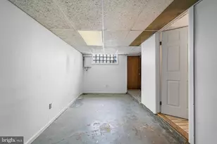 7036 Radbourne Rd, Upper Darby, PA 19082 - Photo 21