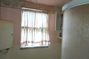 120 E Burton Ln, Sharon Hill, PA 19079 - Photo 17