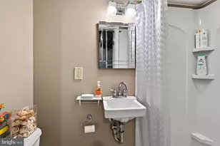 2716 Boudwin Ave, Upper Chichester, PA 19061 - Photo 27