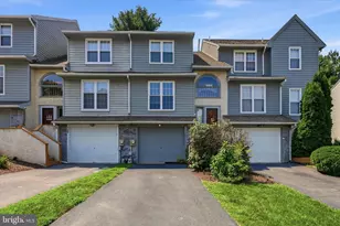 141 Knollwood Ct, Aston, PA 19014 - Photo 1