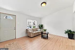 35 Marshall Ave, Marcus Hook, PA 19061 - Photo 3