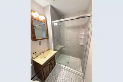 100 E Glenolden Avenue #C-4, Glenolden, PA 19036 - Photo 11