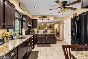 24 Winding, Upper Chichester, PA 19061 - Photo 5