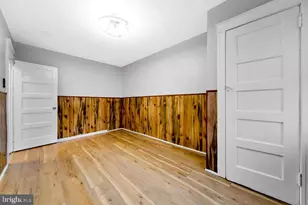 7032 Clover Ln, Upper Darby, PA 19082 - Photo 17