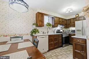 400 Westbridge Rd, Glenolden, PA 19036 - Photo 9