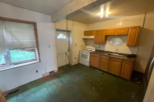 1037 McDowell Ave, Chester, PA 19013 - Photo 5