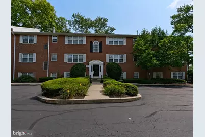 802 South Ave #C2, Secane, PA 19018 - Photo 1