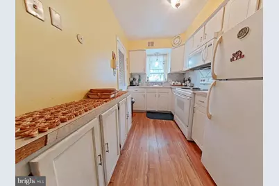 802 South Ave #C2, Secane, PA 19018 - Photo 13