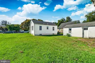 113 Broomall St, Folsom, PA 19033 - Photo 37