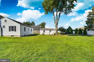 113 Broomall St, Folsom, PA 19033 - Photo 41