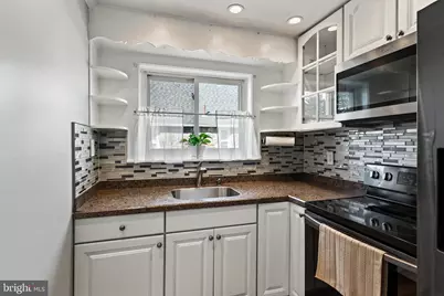 113 Broomall Street, Folsom, PA 19033 - Photo 11