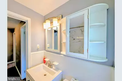 1042 Hopkins Avenue, Glenolden, PA 19036 - Photo 17