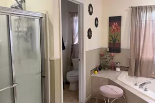 702 Carriage Cir, Upper Chichester, PA 19014 - Photo 35