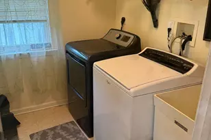 702 Carriage Cir, Upper Chichester, PA 19014 - Photo 21
