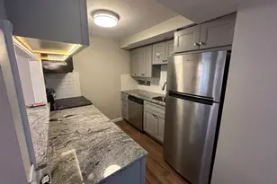 21 Park Vallei Ln, Brookhaven, PA 19015 - Photo 9