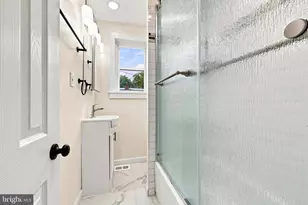 23 Rhodes Ave, Darby, PA 19023 - Photo 9