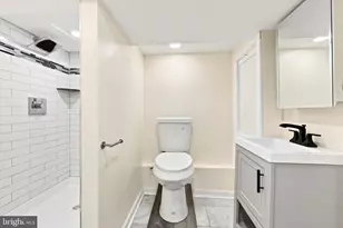 23 Rhodes Ave, Darby, PA 19023 - Photo 11