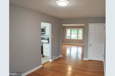 1313 Langley Street, Trainer, PA 19061 - Photo 5